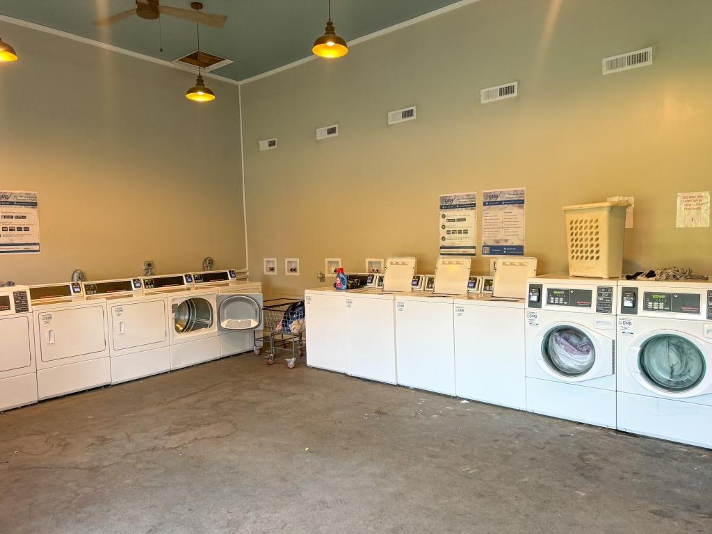 Washing Machines / Drying Machines